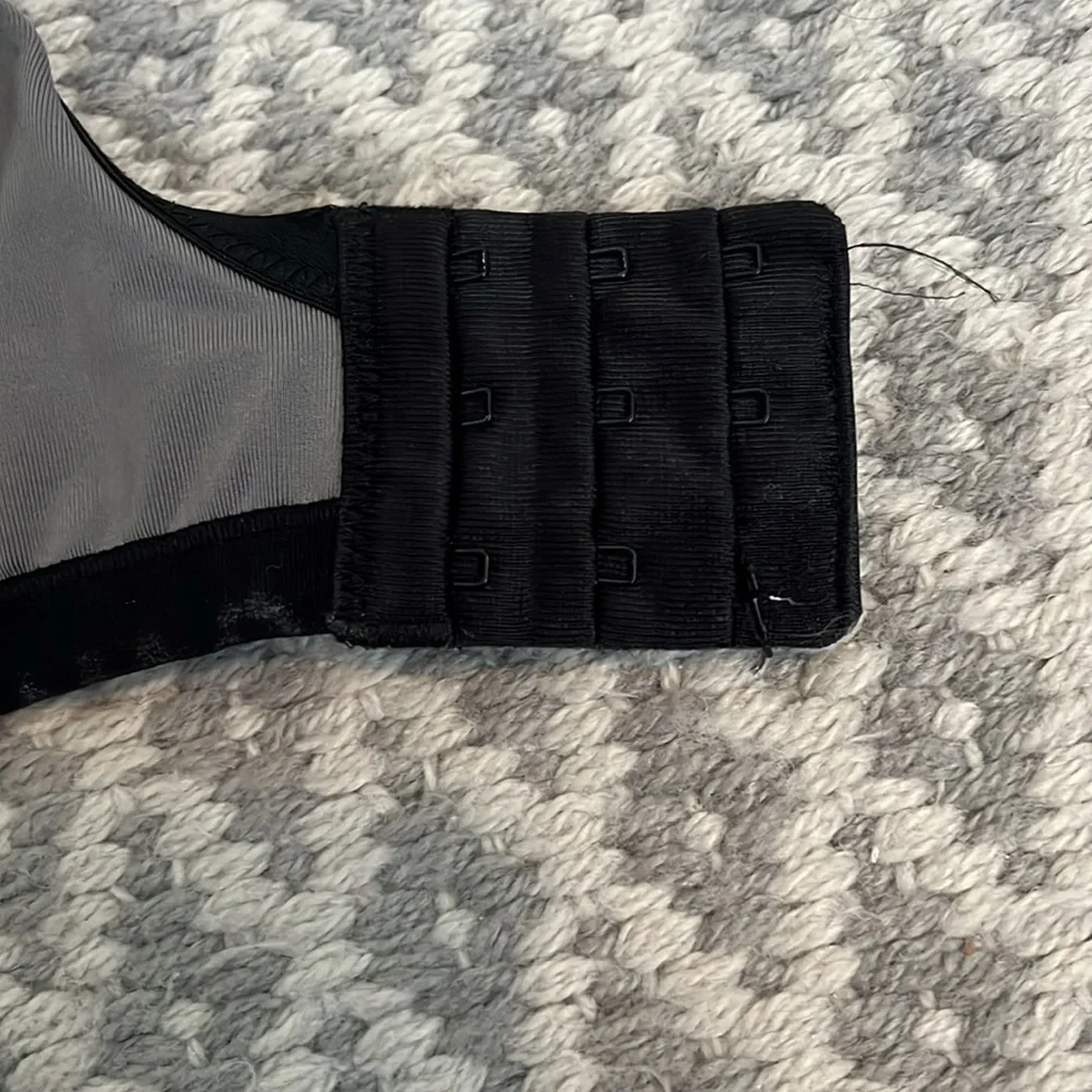 Natori Gray Sports Bra with Racerback Design 34G